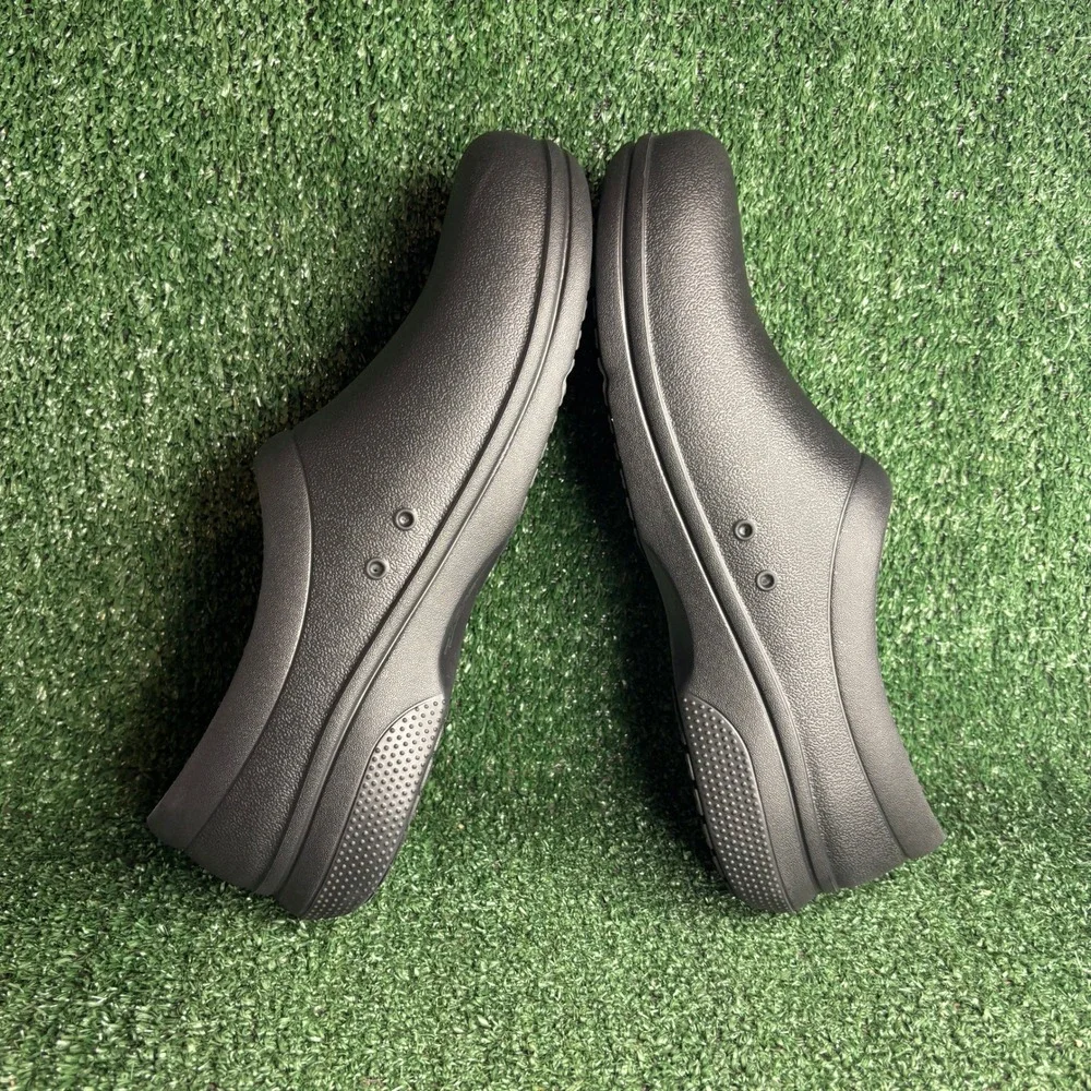 NEW Crocs On-The-Clock Slip On Resistant Work Comfort Clog Shoes Black Mens 12